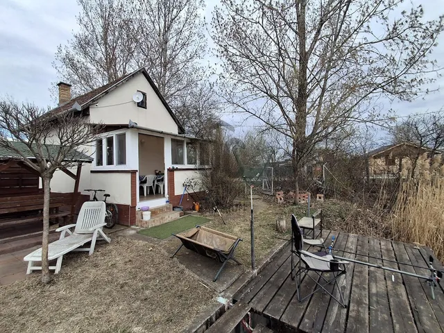 Eladó ház Cegléd 18 nm