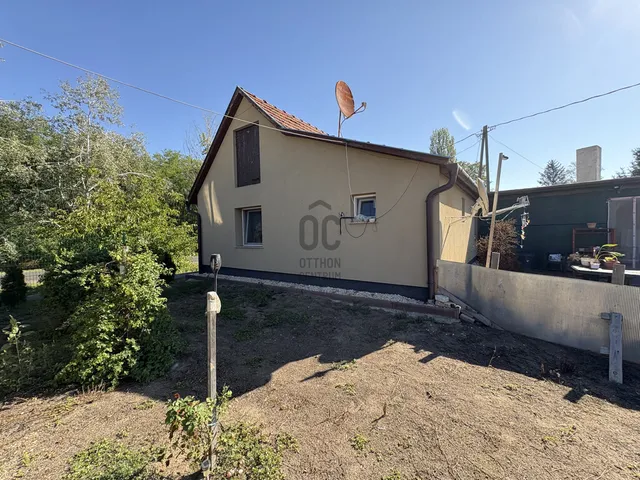 Eladó ház Törtel 102 nm