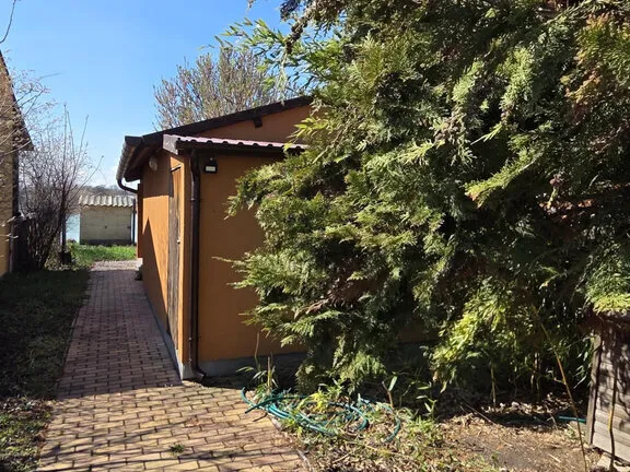 Eladó ház Cegléd 18 nm
