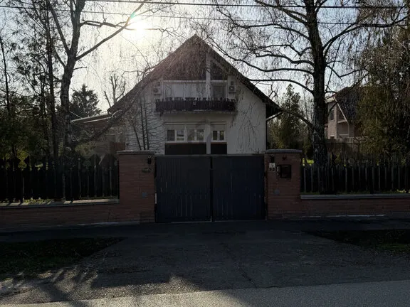 Eladó ház Szolnok 340 nm