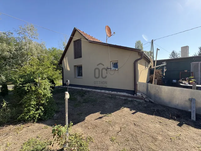 Eladó ház Törtel 102 nm