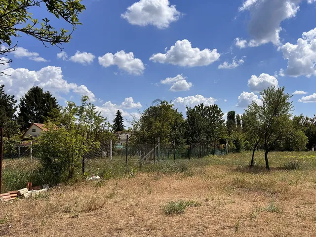 Eladó telek Cegléd 713 nm