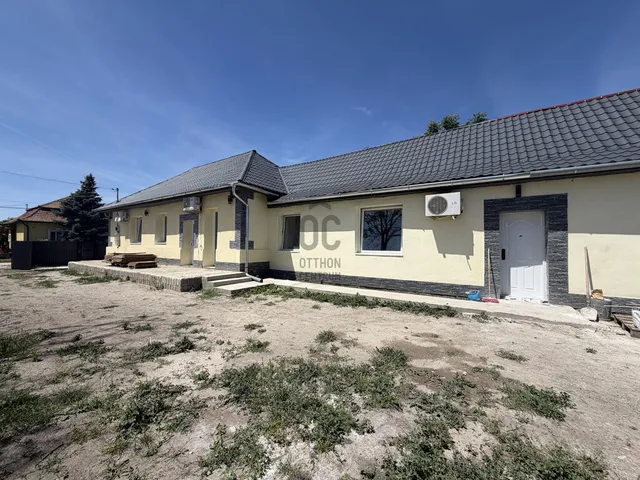 Eladó ház Újszász 119 nm