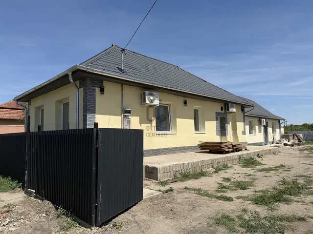 Eladó ház Újszász 119 nm