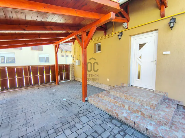 Eladó ház Cegléd 91 nm