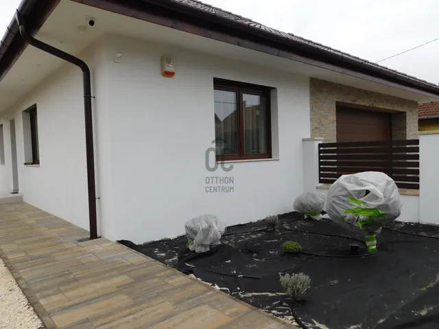 Eladó ház Ceglédbercel 136 nm