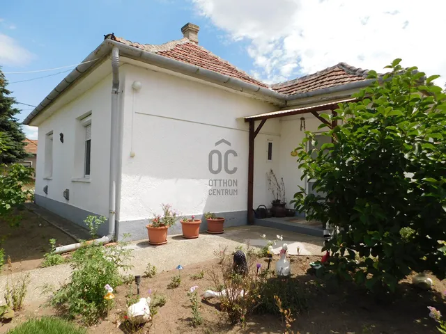Eladó ház Tápiószele 52 nm
