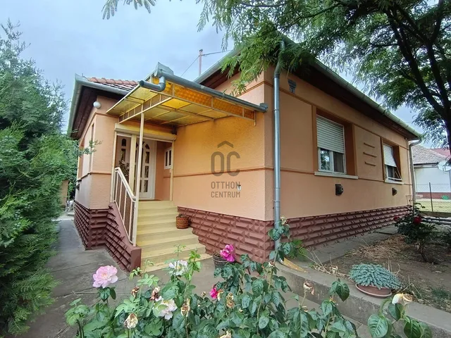 Eladó ház Tápiószele 90 nm