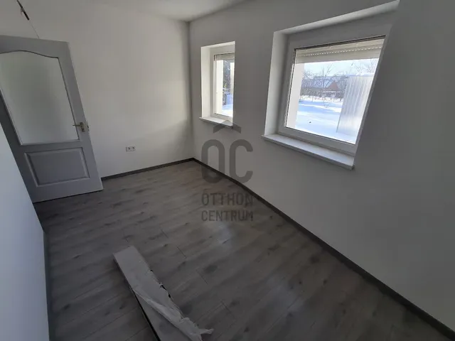Eladó lakás Abony 69 nm