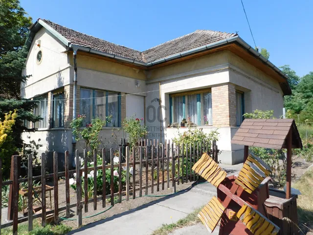 Eladó ház Tápióbicske 135 nm