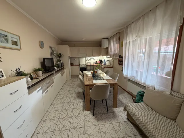 Eladó ház Cegléd 187 nm