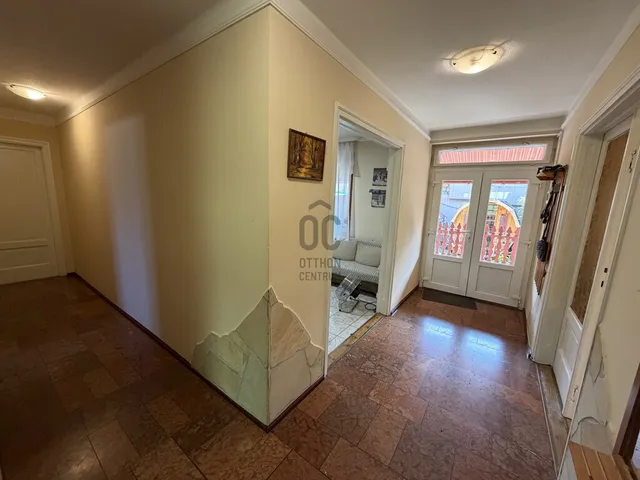 Eladó ház Cegléd 187 nm