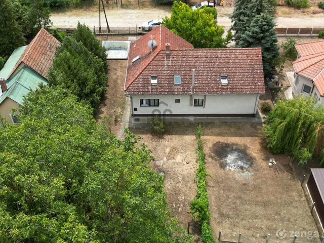 Eladó ház Cegléd 160 nm