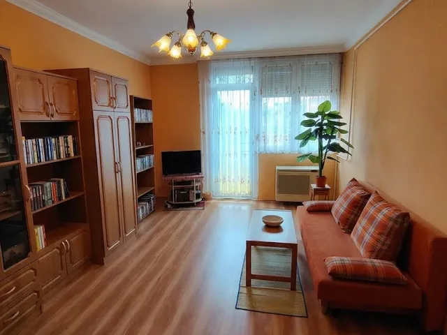 Eladó lakás Cegléd 45 nm