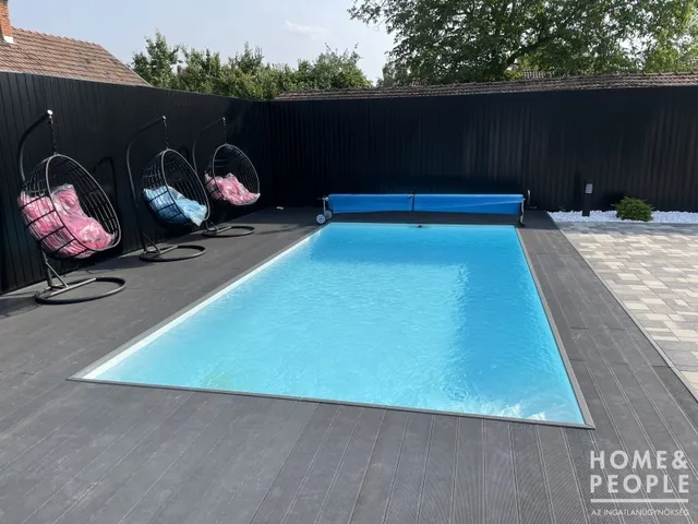 Eladó ház Szeged, Tápé 195 nm