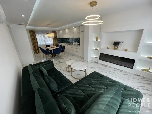 Eladó ház Szeged, Tápé 195 nm