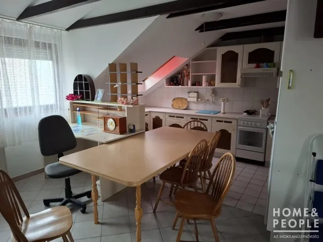 Eladó ház Szeged, Szőreg 140 nm