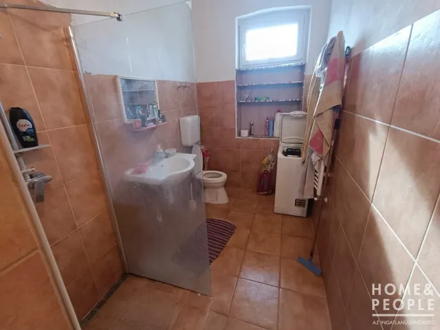 Eladó ház Üllés 98 nm