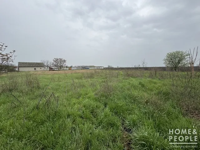 Eladó telek Óföldeák 3600 nm