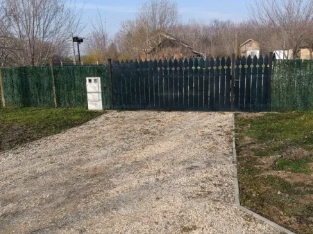 Eladó telek Deszk 825 nm