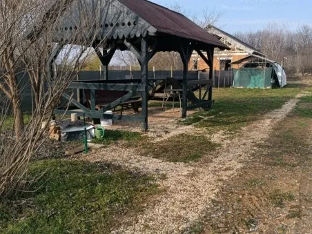 Eladó telek Deszk 825 nm