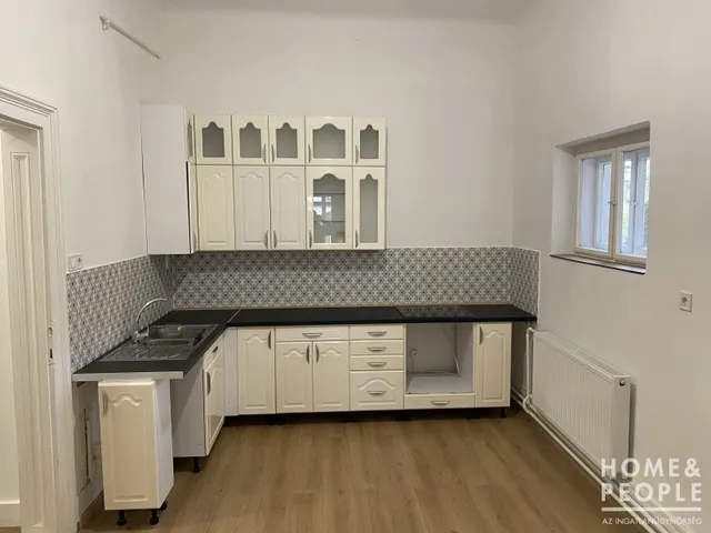 Eladó lakás Szeged, Belváros 109 nm
