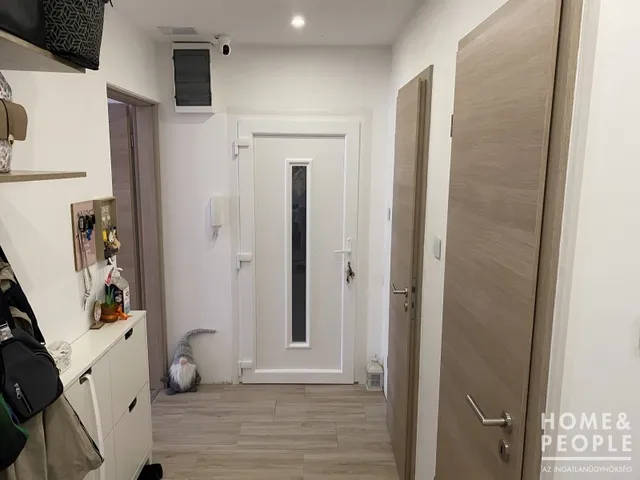 Eladó lakás Algyő 72 nm
