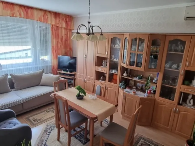 Eladó lakás Szeged, Makkosház 47 nm