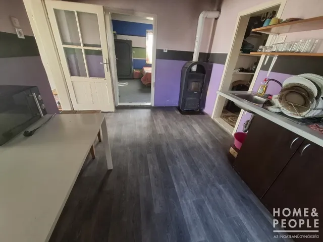 Eladó ház Forráskút 76 nm