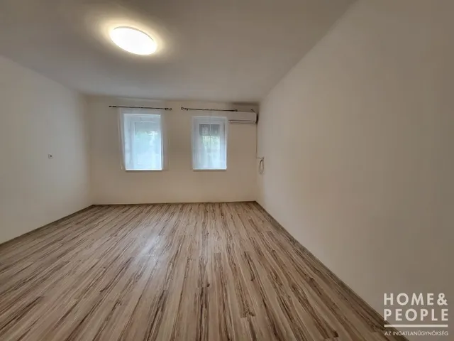 Eladó lakás Szeged, Móraváros 45 nm
