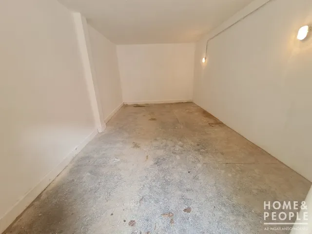 Eladó garázs Hódmezővásárhely 25 nm