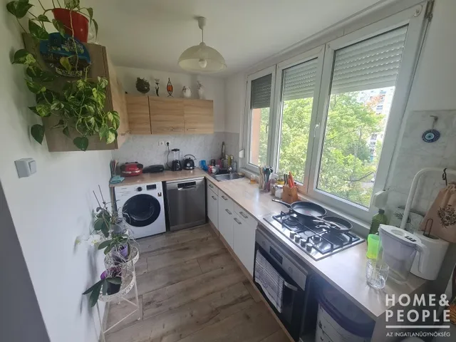 Eladó lakás Szeged, Tarján 72 nm