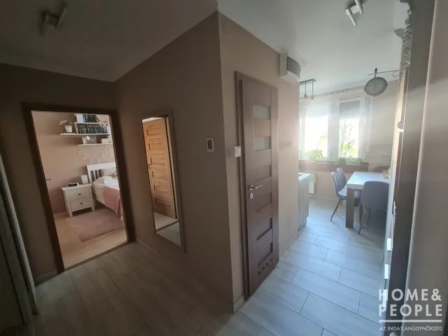 Eladó lakás Szeged, Makkosház 48 nm