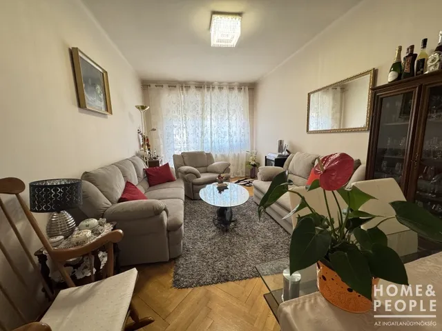 Eladó lakás Szeged, Belváros 71 nm
