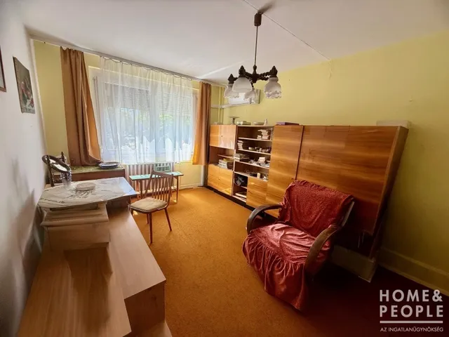 Eladó lakás Szeged, Makkosház 47 nm