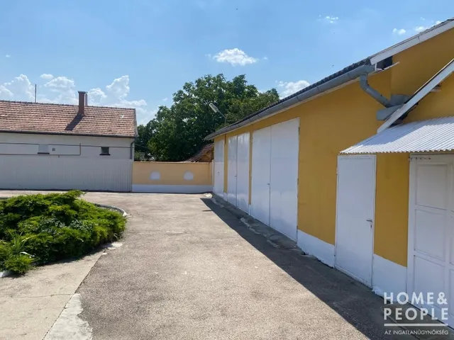 Kiadó kereskedelmi és ipari ingatlan Solt 100 nm