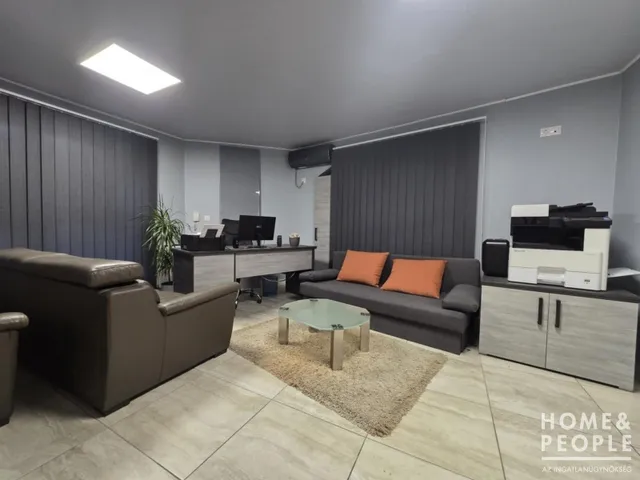 Eladó kereskedelmi és ipari ingatlan Szeged, Rókus 81 nm