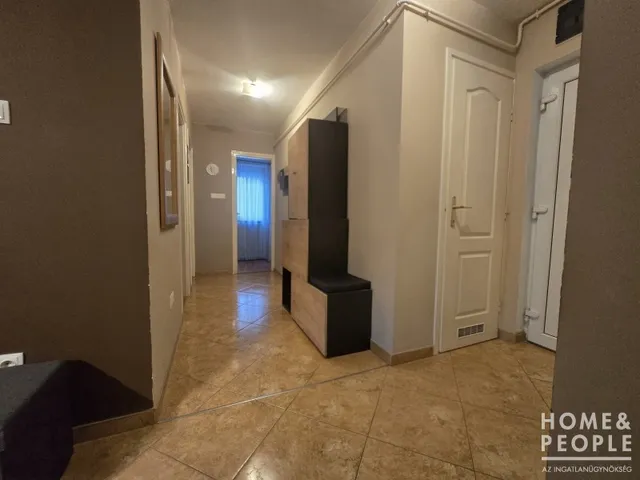 Eladó lakás Szeged 65 nm