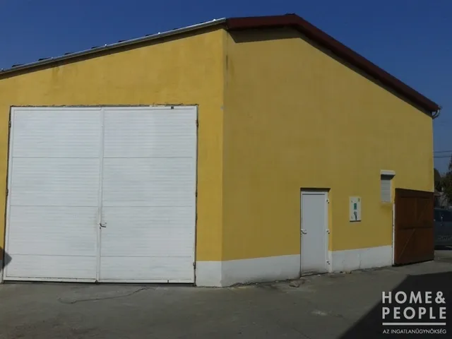 Kiadó kereskedelmi és ipari ingatlan Solt 180 nm