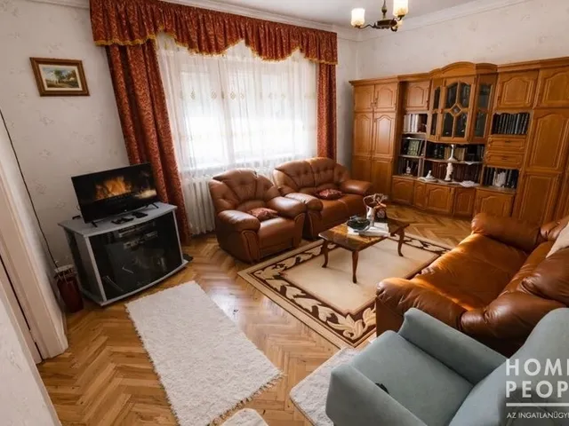 Eladó ház Szeged, Petőfitelep 144 nm