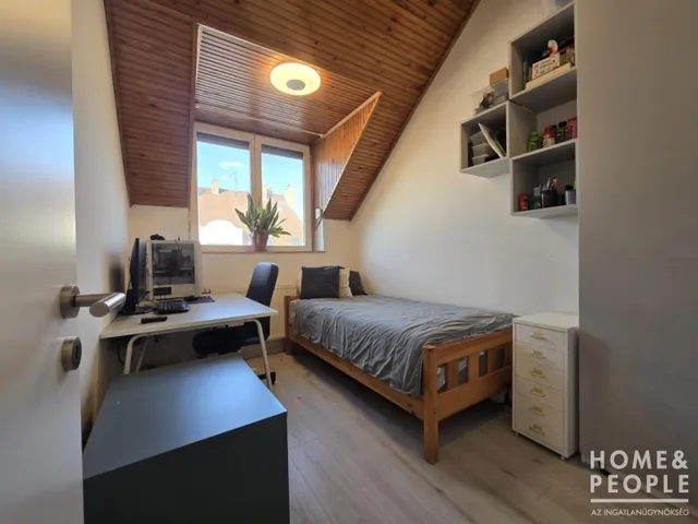 Eladó lakás Szeged, Rókus 102 nm