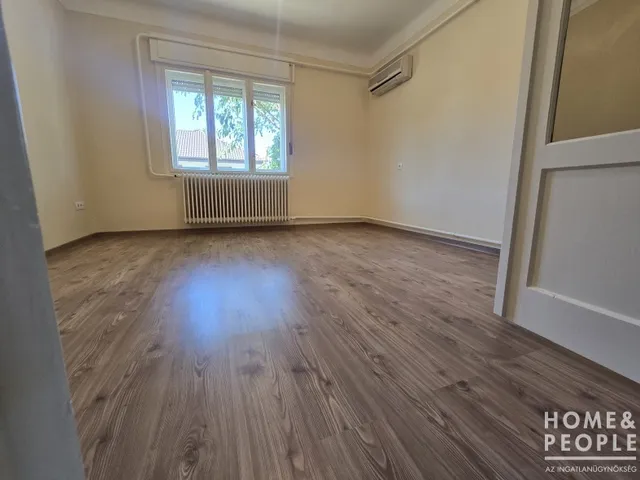 Eladó ház Szeged, Petőfitelep 67 nm