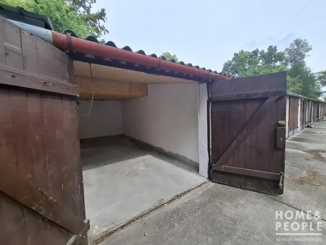 Eladó garázs Szeged, Tarján
