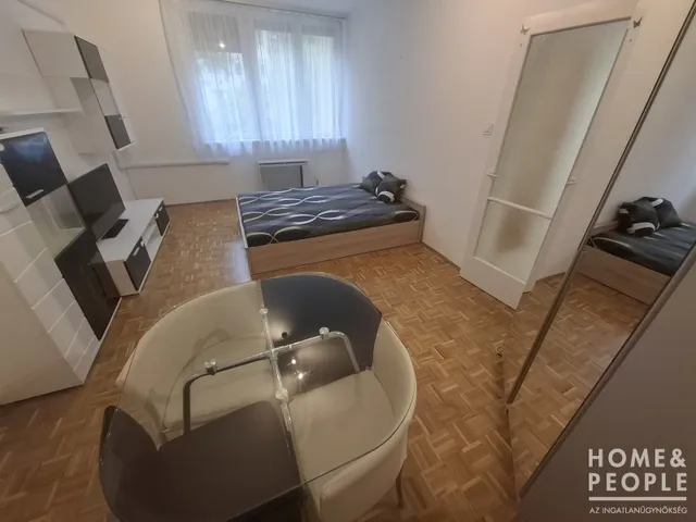 Eladó lakás Szeged, Tarján 43 nm