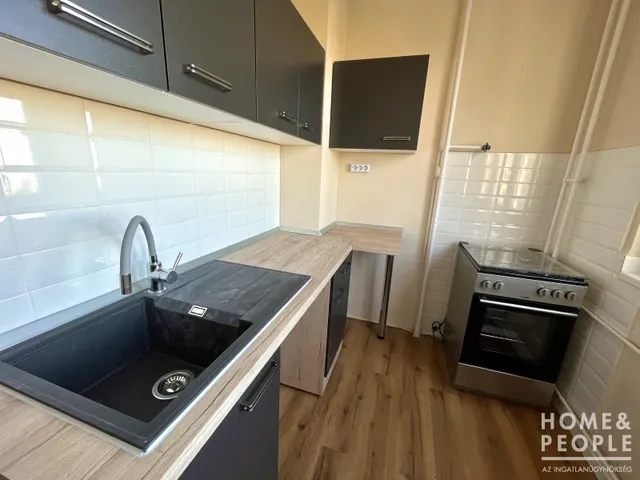 Eladó lakás Szeged, Makkosház 60 nm