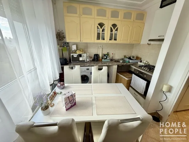 Eladó lakás Szeged, Makkosház 35 nm