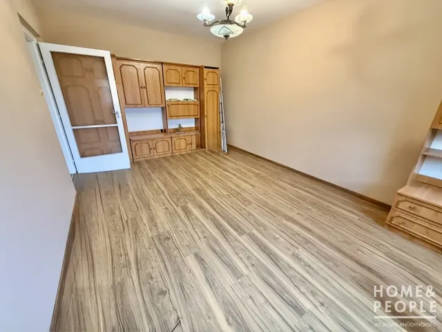 Eladó lakás Szeged, Makkosház 47 nm