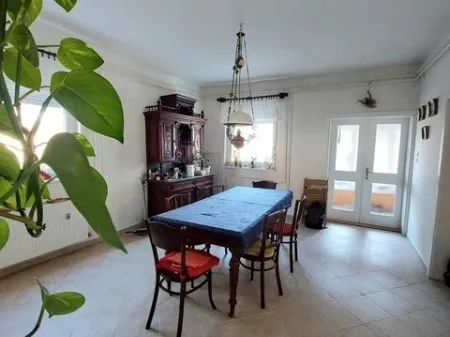 Eladó ház Szeged, Gyálarét 190 nm