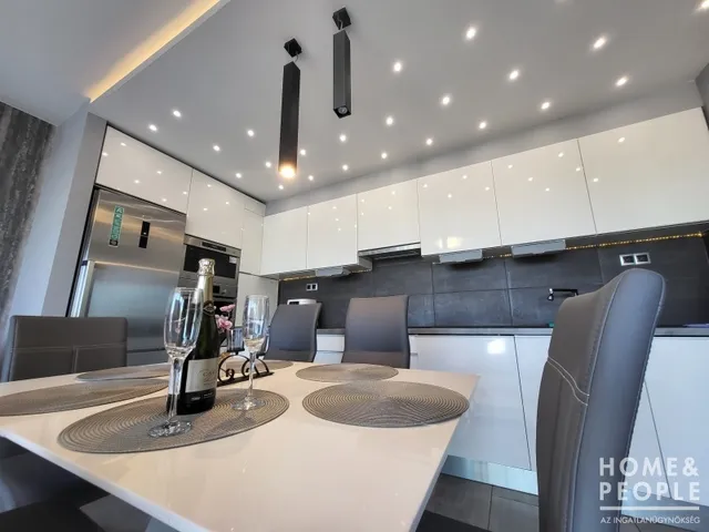 Eladó lakás Szeged, Belváros 63 nm