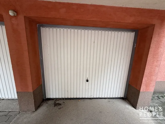 Eladó garázs Szeged, Belváros 16 nm